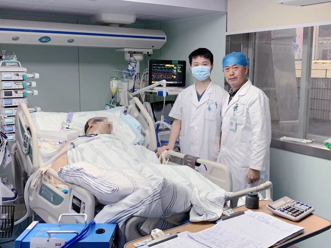 争分夺秒！医生护士是这样抢救生命的！！！︱致敬劳动者